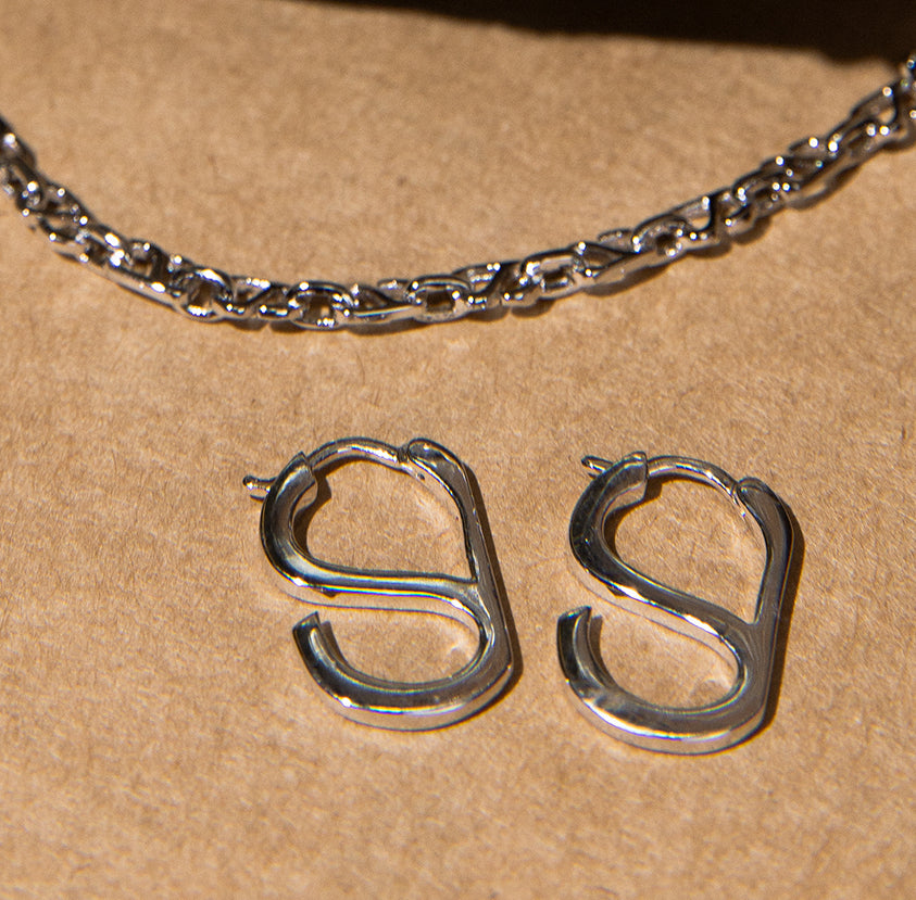 Argola ls prata com banho de ródio