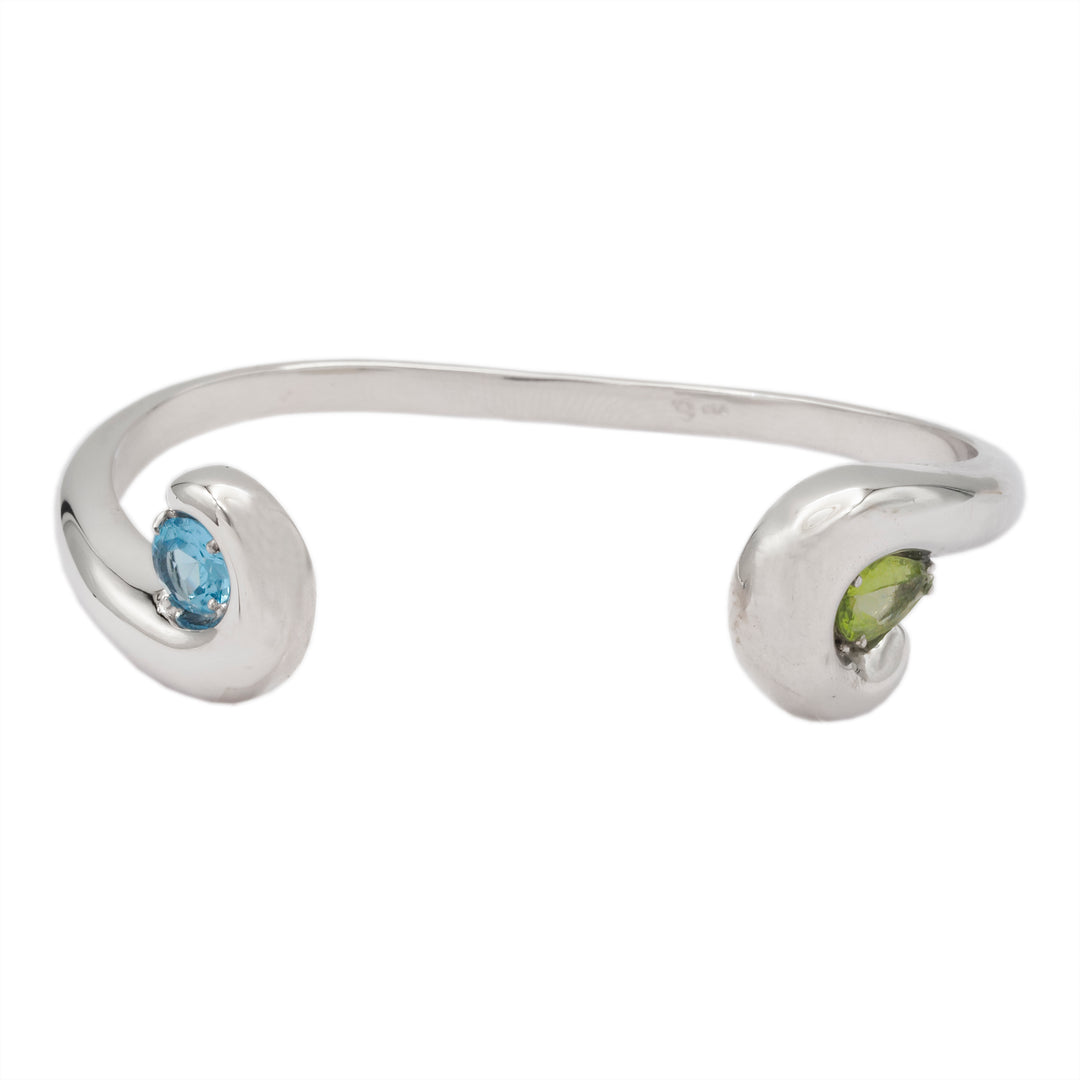 PULSEIRA ORUGA OURO BRANCO TOPÁZIO SWISS E PERIDOTO