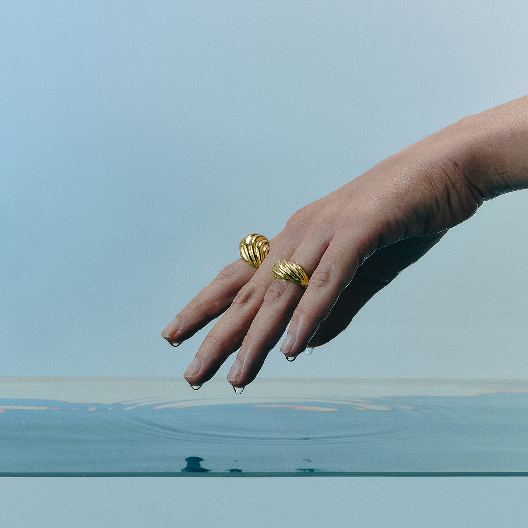 ANEL BOMBÉ COCOON PRATA COM BANHO DE OURO AMARELO