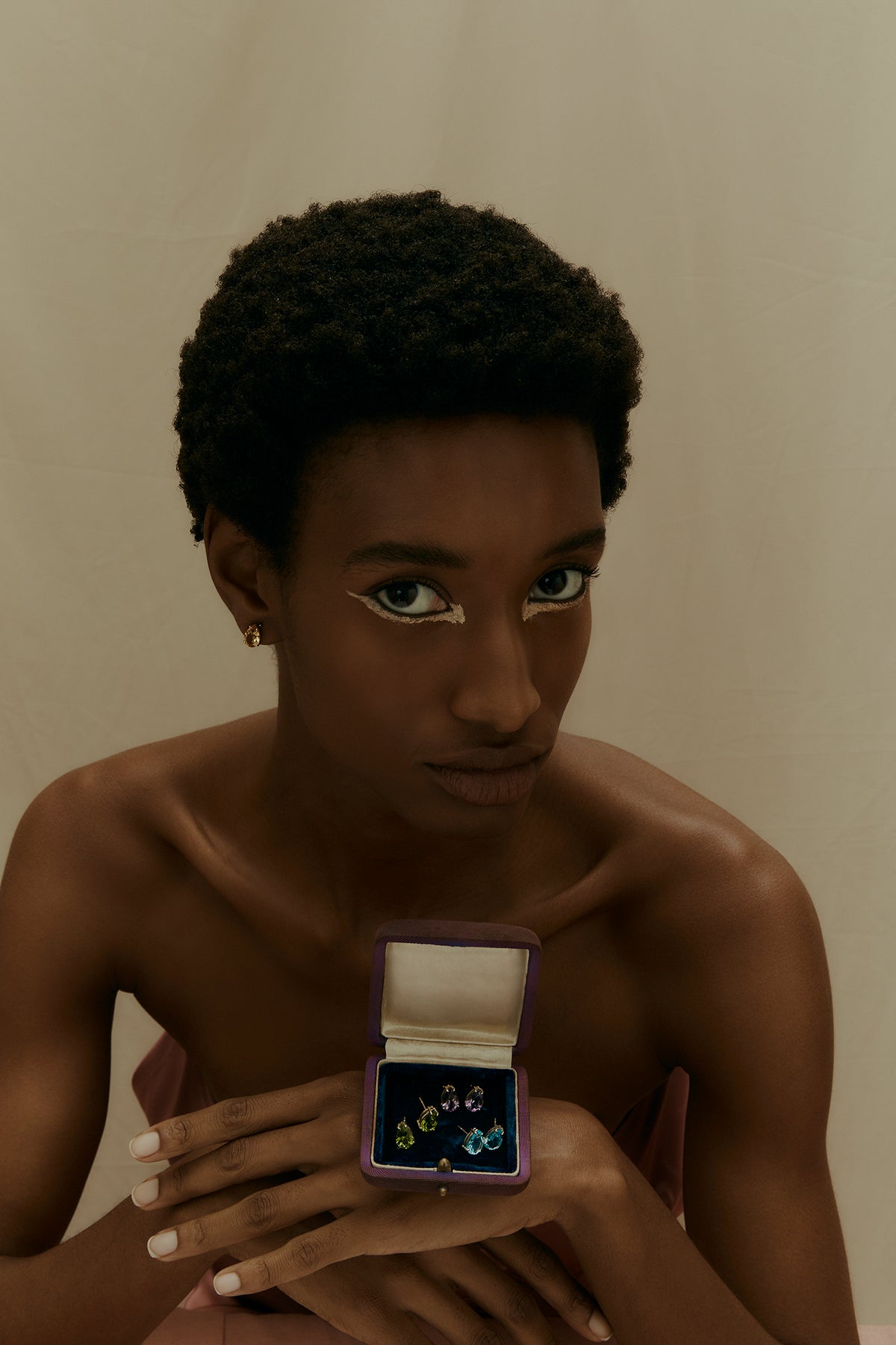 Brinco topkapi ouro amarelo e ametista