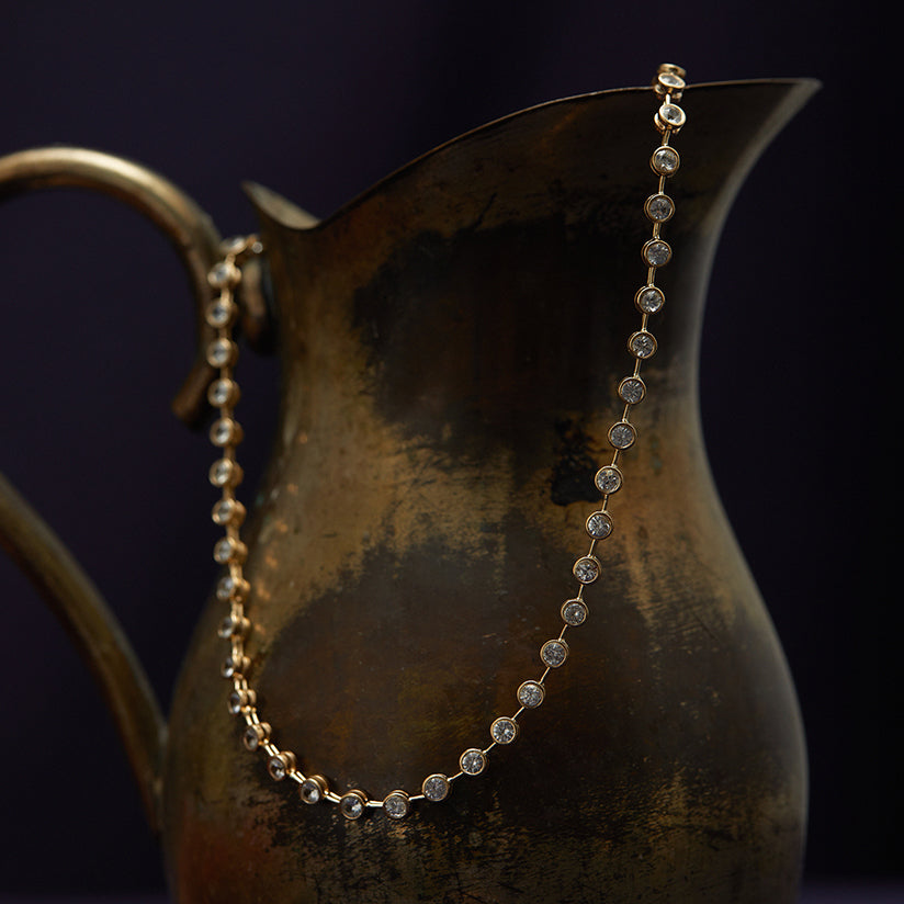 GARGANTILHA RIVIERA GALILEU OURO AMARELO E SAFIRA TRANSLÚCIDA