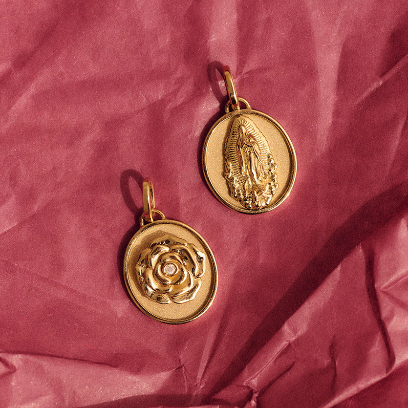 MEDALHA ROSA OURO AMARELO E DIAMANTE