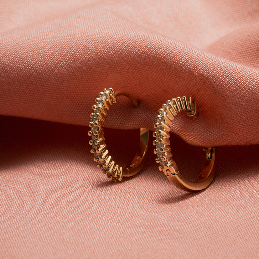 ARGOLA LITTERA OURO AMARELO E DIAMANTES