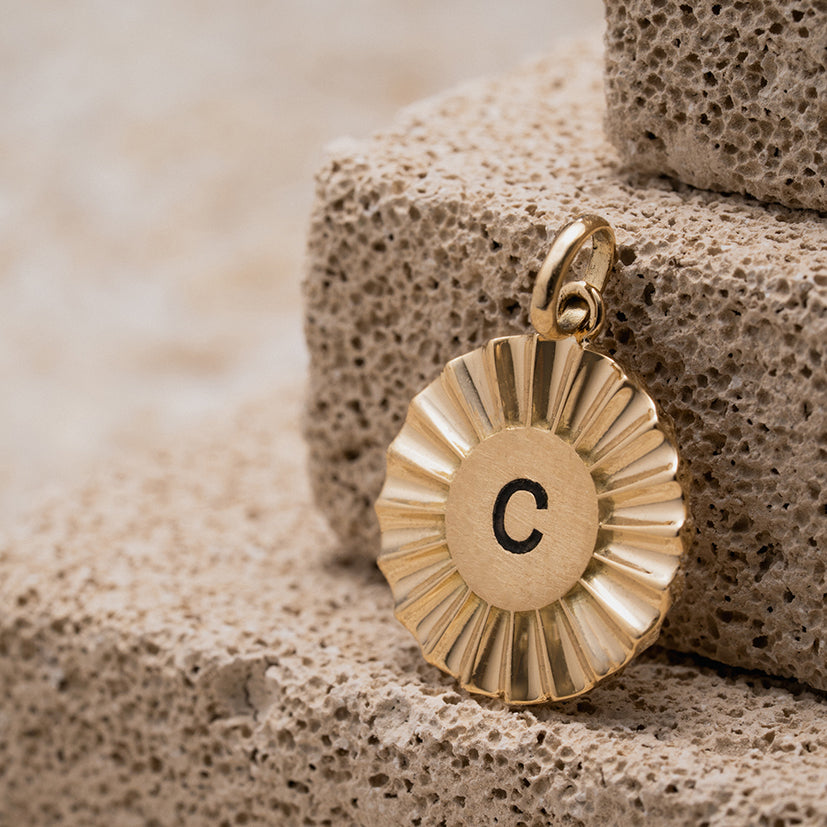 PINGENTE LITTERA OURO AMARELO