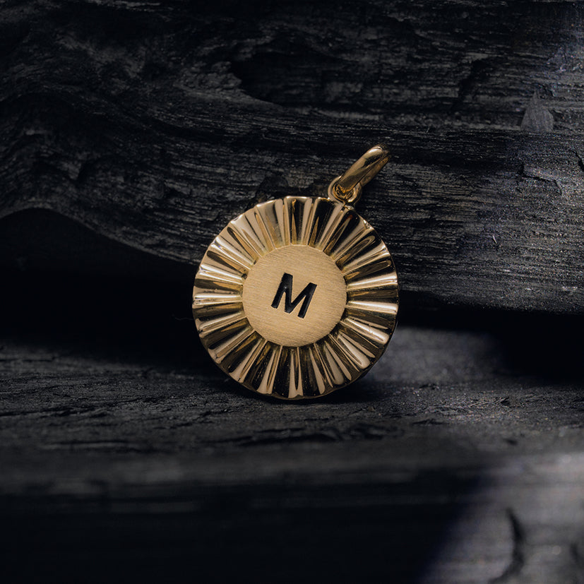 PINGENTE LITTERA OURO AMARELO