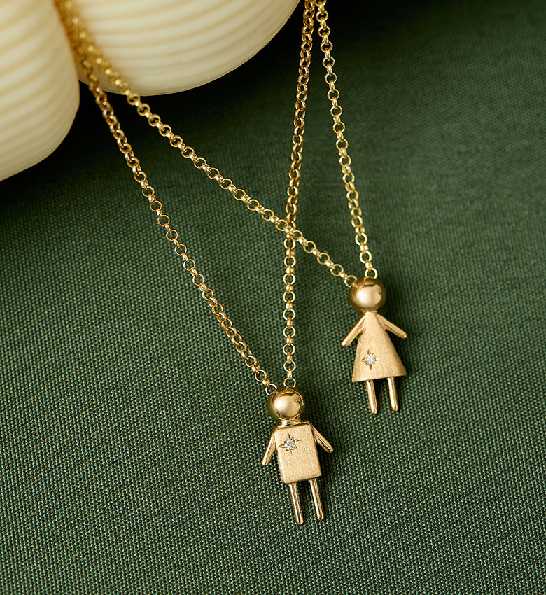 PINGENTE PETIT MENINA OURO AMARELO E DIAMANTE