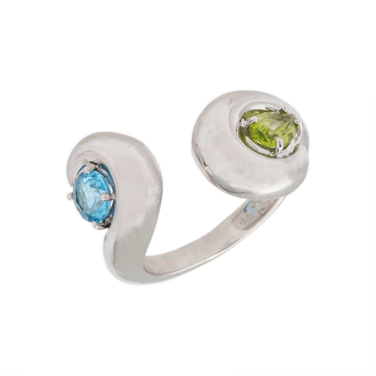 Anel oruga ouro branco topázio swiss e peridoto